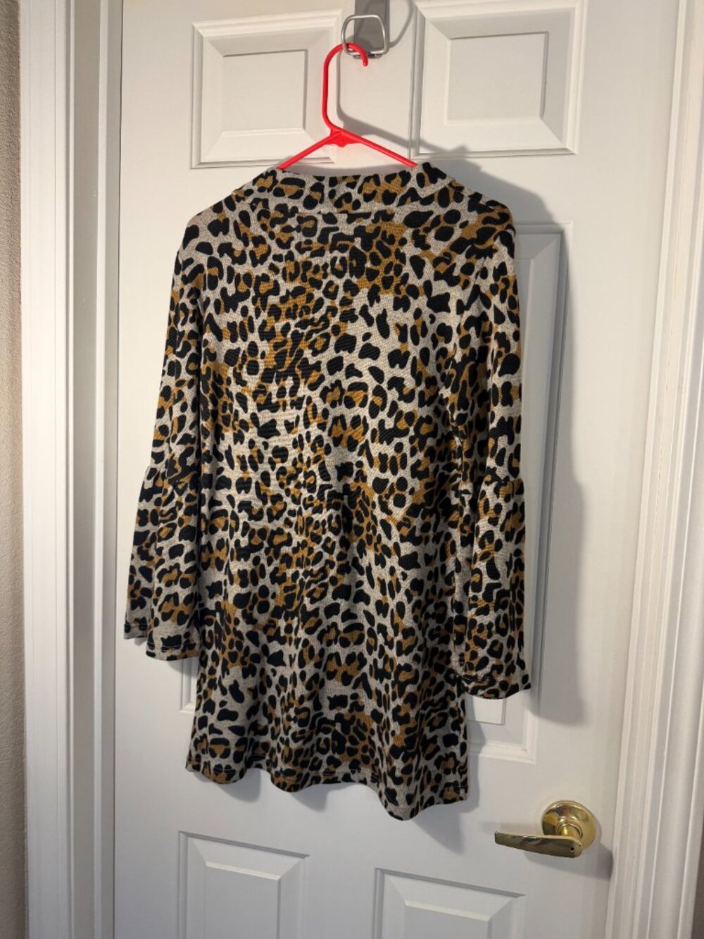 Amazon Sweater - Picture 3 of 3